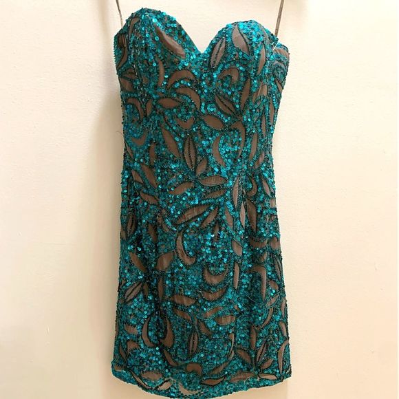 Scala Dresses & Skirts - Emerald Green Sequin Champagne Homecoming Dress